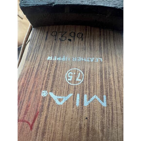 MIA Women's Sand Tan Leather Mid Calf Lace Up Low Heel Boots Made in India 7.5M - Picture 10 of 10